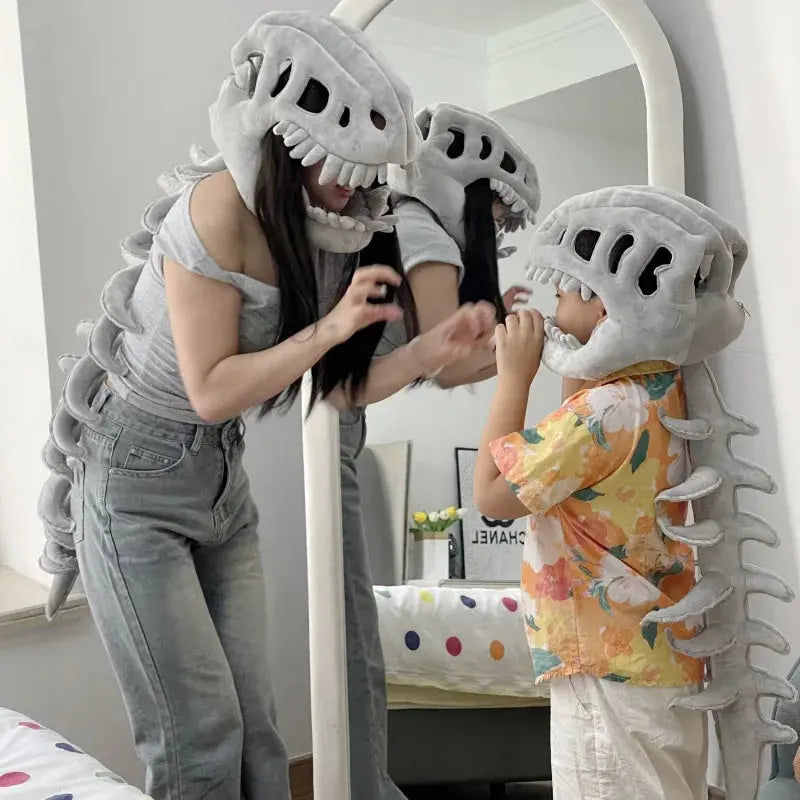 Máscara e Esqueleto Articulado de Dinossauro