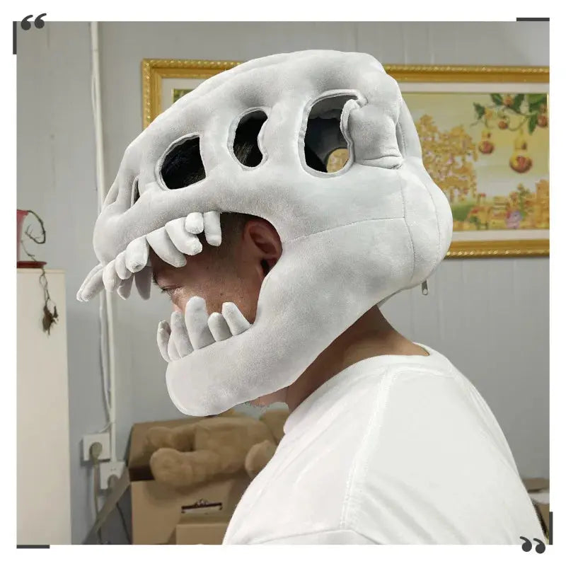 Máscara e Esqueleto Articulado de Dinossauro