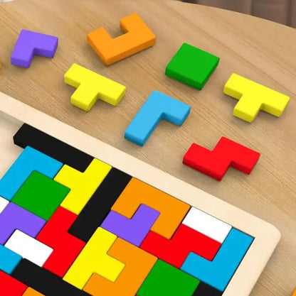 Tangram Montessori em Madeira e Blocos de Aprendizagem